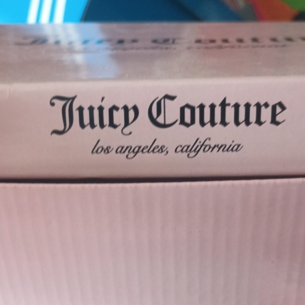 Juicy Couture Blush Fur-Lined Winter Boots - Picture 3 of 4